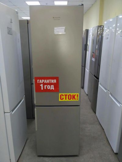 Лот: 15156286. Фото: 1. Холодильник hotpoint-ariston hf... Холодильники, морозильные камеры