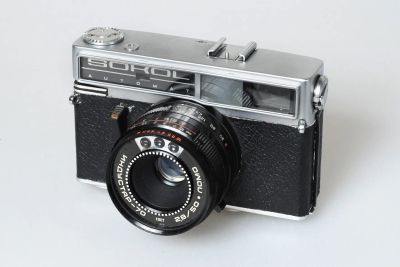 Лот: 25425881. Фото: 1. Фотоаппарат Сокол-автомат № 7520304. Плёночные дальномерные, шкальные