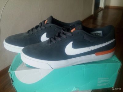 Лот: 9857445. Фото: 1. Кроссовки NIKE SB. Кеды, кроссовки, слипоны