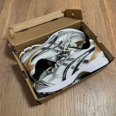 Лот: 25601683. Фото: 1. Кроссовки Asics Gel Kayano. Кеды, кроссовки, слипоны
