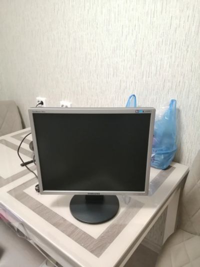 Лот: 16152202. Фото: 1. Монитор Samsung 943N. ЖК-мониторы