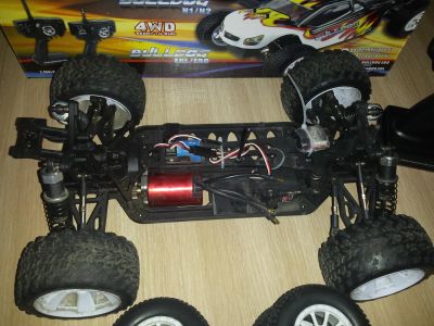 Лот: 5401859. Фото: 1. р\у VRX bulldog 1:10. Автомоделизм