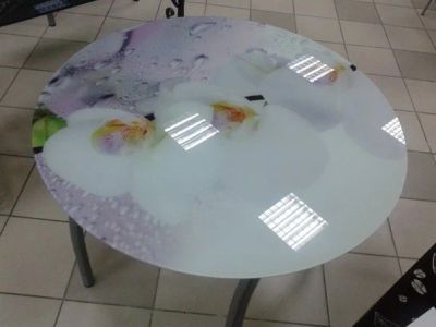 Лот: 7805622. Фото: 1. Кухонный стол из стекла!. Столы, стулья, обеденные группы