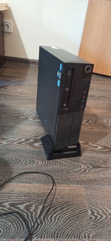 Лот: 15854840. Фото: 1. Компьютер в сборе Lenovo M72e. Компьютеры в сборе