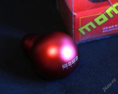 Лот: 2822875. Фото: 1. Насадка на ручку МКПП MOMO (красная... Детали тюнинга