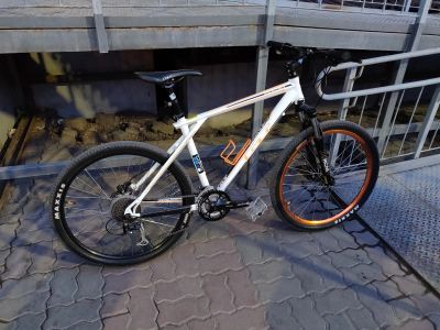 Лот: 15036625. Фото: 1. Велосипед GT Avalanche 3.0 2013. Велосипеды