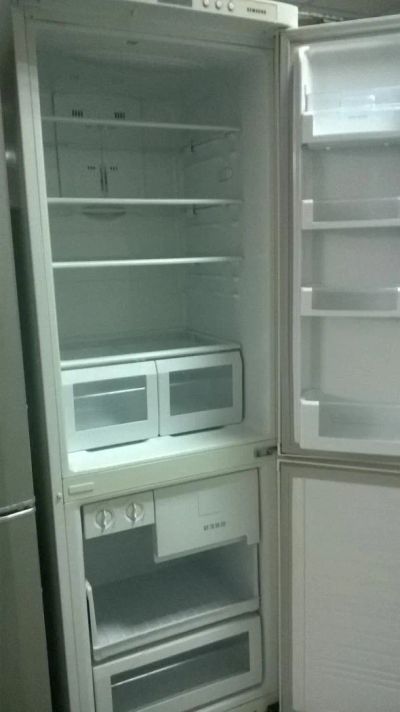 Лот: 8870983. Фото: 1. Б/У холодильник Samsung RL36ebsw... Холодильники, морозильные камеры