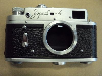 Лот: 12640812. Фото: 1. Фотоаппарат Зоркий - 4 СССР с... Предметы интерьера и быта