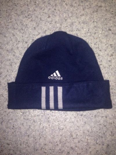 Лот: 5528337. Фото: 1. Оригинальная шапка Adidas. Возможен... Головные уборы