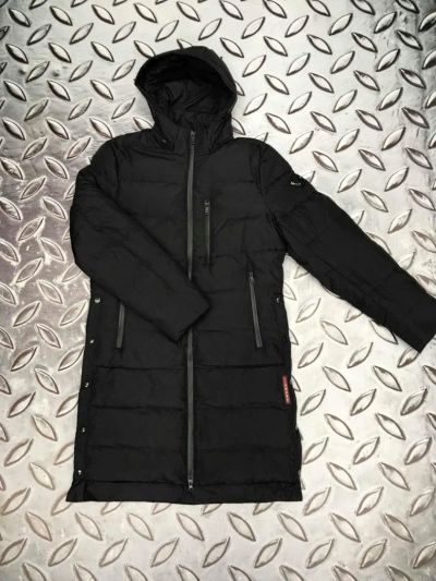 Лот: 10444121. Фото: 1. пуховик Prada. Верхняя одежда