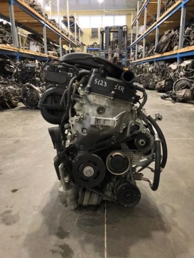 Лот: 10994921. Фото: 1. Двигатель Toyota Vitz KSP90 1KR-FE. Двигатель и элементы двигателя