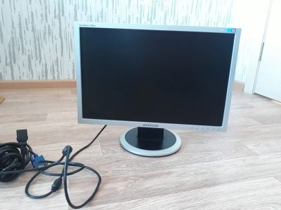Лот: 13953313. Фото: 1. ЖК-монитор Samsung SynsMaster... ЖК-мониторы