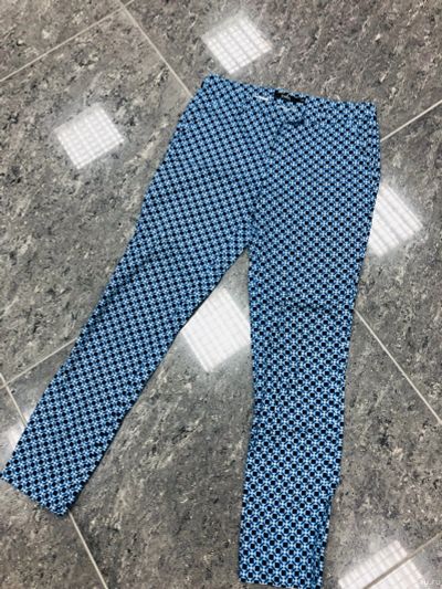Лот: 13444171. Фото: 1. Продам женские брюки. Брюки, шорты