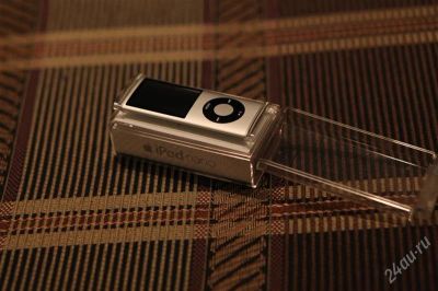 Лот: 645895. Фото: 1. iPod nano 8GB silver 4g. Плееры