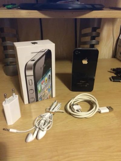 Лот: 6317331. Фото: 1. Iphone 4s 16GB BALCK. Смартфоны