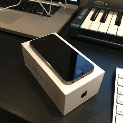 Лот: 6634854. Фото: 1. iPhone 5s Space Gray 16gb LTE. Смартфоны