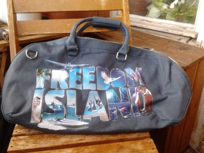 Лот: 3269303. Фото: 1. Продам сумку Winston Freedom Island... Сумки