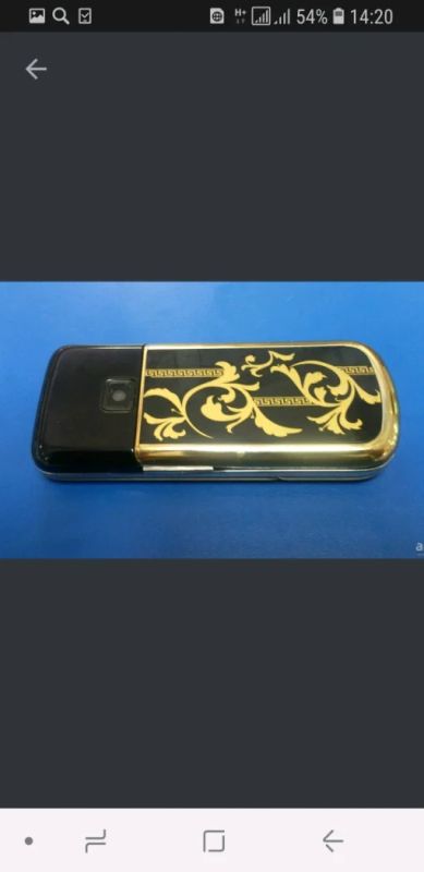 Лот: 11846217. Фото: 1. Телефон Nokia 8800 Golde Art Versace... Кнопочные мобильные телефоны
