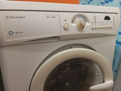 Лот: 20513475. Фото: 1. Стиральная машина Electrolux EWS... Стиральные машины