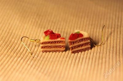Лот: 263296. Фото: 1. Серьги "Кофейный тортик с красными... Серьги, каффы