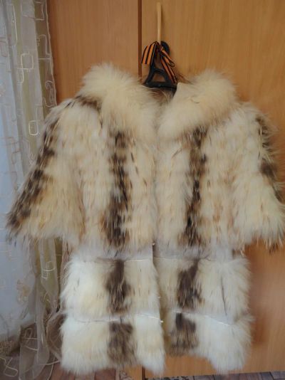 Лот: 3755358. Фото: 1. Продам меховой жилет из лисы. Верхняя одежда