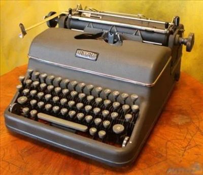 Лот: 3683852. Фото: 1. старинная немецкая печатная машинка... Другое (компьютеры, оргтехника, канцтовары)