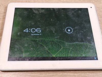 Лот: 17005981. Фото: 1. Планшет q-pad RC9731C-W. Планшеты