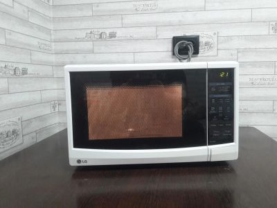 Лот: 11130068. Фото: 1. Микроволновая печь(свч) LG. Микроволновки, мини-печи