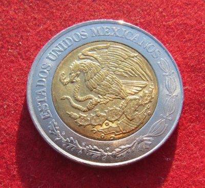 Лот: 19984514. Фото: 1. Мексика 1 песо, 2016 г. Хорошая. Америка
