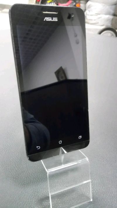 Лот: 11821648. Фото: 1. Смартфон Asus ZenFone 5 (версия... Смартфоны