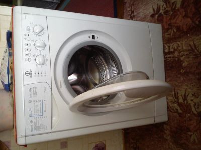 Лот: 4451665. Фото: 1. Indesit не исправная. Стиральные машины