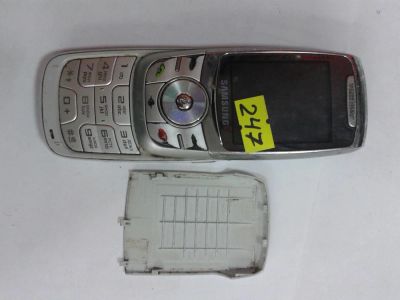 Лот: 6192720. Фото: 1. Сотовый телефон Samsung E740... Кнопочные мобильные телефоны