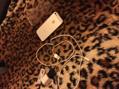 Лот: 4950073. Фото: 1. apple iphone 5s. Смартфоны