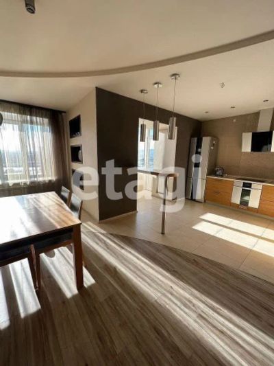 Лот: 25297970. Фото: 1. 3-комн. квартира , Красноярск... Квартиры, студии