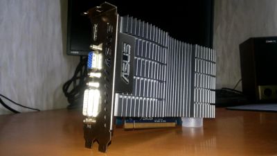 Лот: 7114109. Фото: 1. Видеокарта ASUS GeForce 9400 GT... Видеокарты