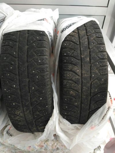 Лот: 9760361. Фото: 1. Зимняя резина Bridgestone 195... Шины