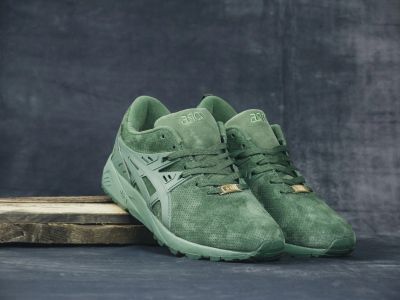 Лот: 13072688. Фото: 1. Кроссовки Asics Gel-kayano green. Кеды, кроссовки, слипоны