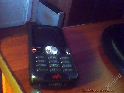 Лот: 1635654. Фото: 1. Продам телефон Sony Ericsson w810i... Кнопочные мобильные телефоны