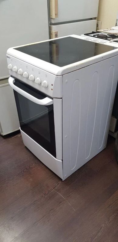 Лот: 17547454. Фото: 1. Электрическая плита Beko CS 58100... Плиты, духовые шкафы, варочные поверхности