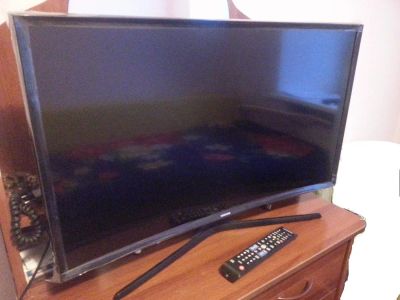 Лот: 9103718. Фото: 1. Телевизор Samsung Smart TV 32. Телевизоры