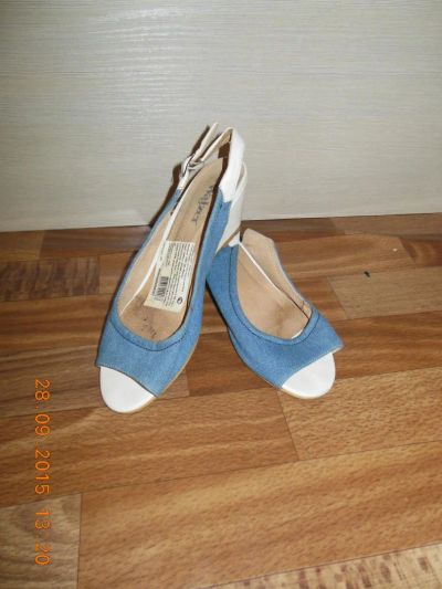 Лот: 7161507. Фото: 1. Босоножки р. 36, мне узкие, поэтому... Босоножки