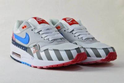 Лот: 16844435. Фото: 1. Кроссовки женские Nike Air Max... Кеды, кроссовки, слипоны