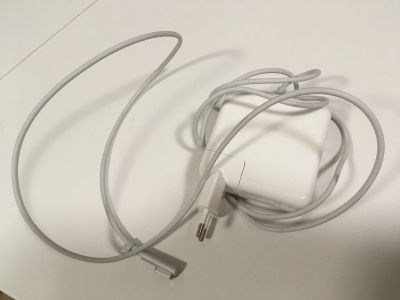 Лот: 12714053. Фото: 1. зарядное MagSafe 60 w зарядка... Корпуса, блоки питания