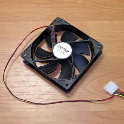 Лот: 10425831. Фото: 1. NoName DC-Fan 120mm 12V Black. Системы охлаждения