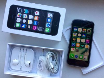 Лот: 9083481. Фото: 1. Продам iPhone 5s,16gb, Цвет Grei... Смартфоны