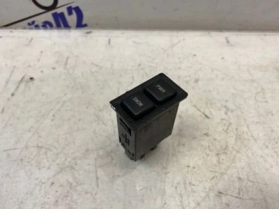 Лот: 21713627. Фото: 1. кнопка Toyota Avensis ST220. Двигатель и элементы двигателя