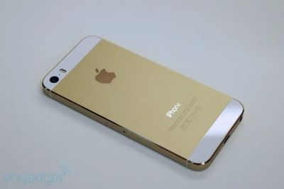 Лот: 11718560. Фото: 1. Iphone 5S 16Gb золотистый. Смартфоны