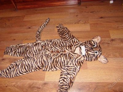 Лот: 1401800. Фото: 1. Новогодний костюм тигра. Комплекты, комбинезоны, костюмы