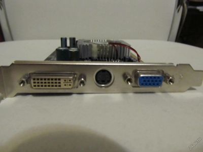 Лот: 5575862. Фото: 1. Видеокарта ATI PCIE X600P. Видеокарты