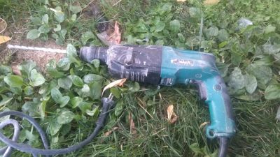 Лот: 10246087. Фото: 1. Перфоратор Makita 2450, полностью... Электроинструмент